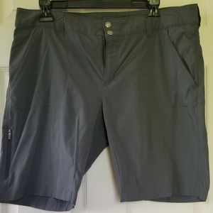 Gray Columbia Shorts Size 16
